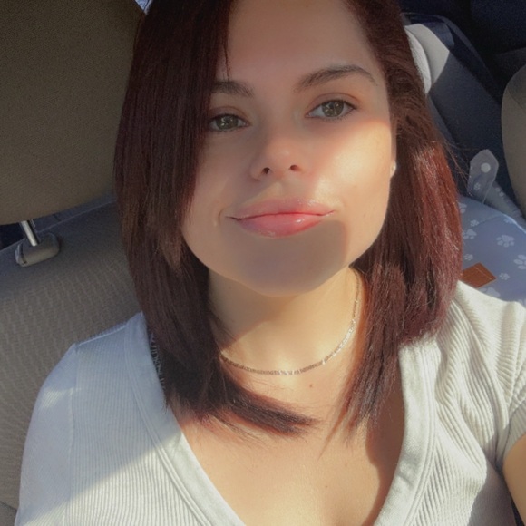 Meet your Posher, Carolina - Picture 1 of 1